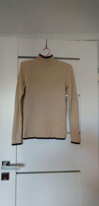 Sweterek golf kremowy rozm. S