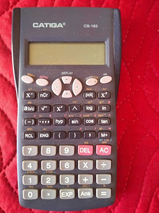 Calculadoras várias usadas mas em funcionamento