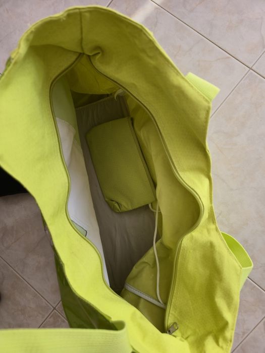 Saco de praia com fecho e bolsa interior