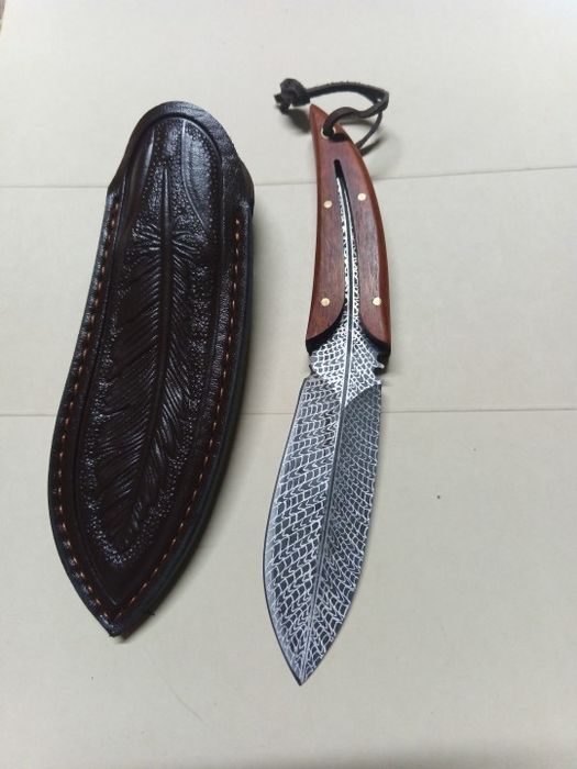 Nóż turystyczny Myśliwski Sztylet