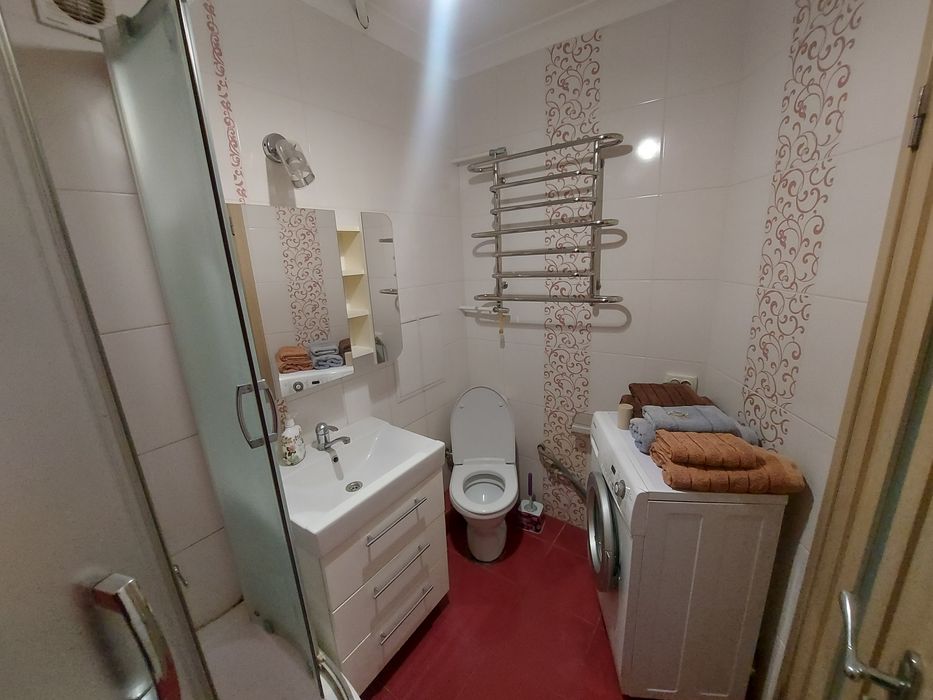 Оренда Квартири,Подобово,Погодинно.Двох кімнатна Зарічанська,Думка