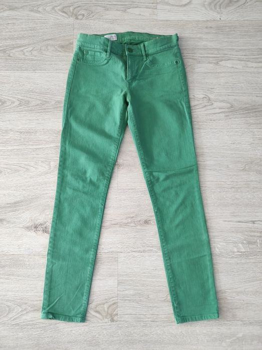 Zielone jeansy firmy Gap