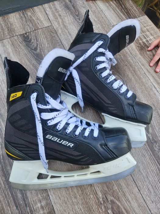 хокейні ковзани Bauer Supreme 140