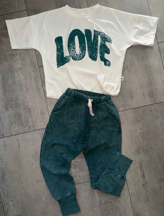 Zestaw Booso Koszulka Love Spodnie dresowe 8/9