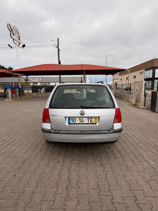 Volkswagen Golf carrinha Gasolina 1.4 75cv