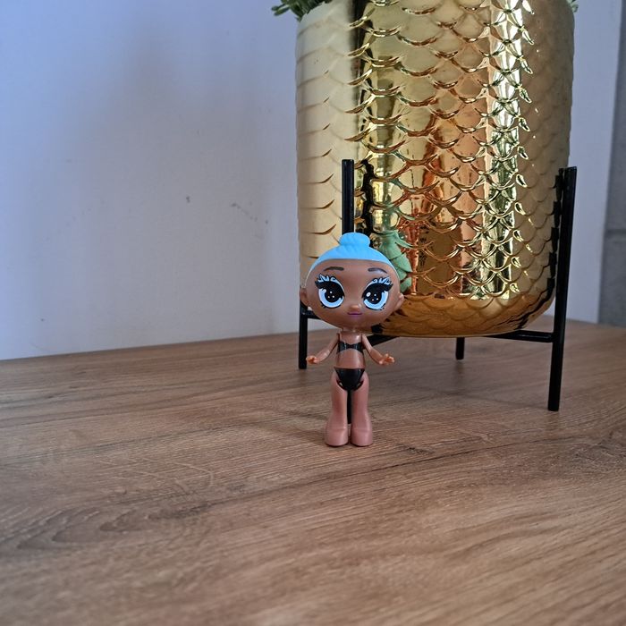 Lalka laleczka Zuru Mini Dolls figurka