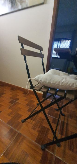 Conjunto de Mesa e 2 cadeiras