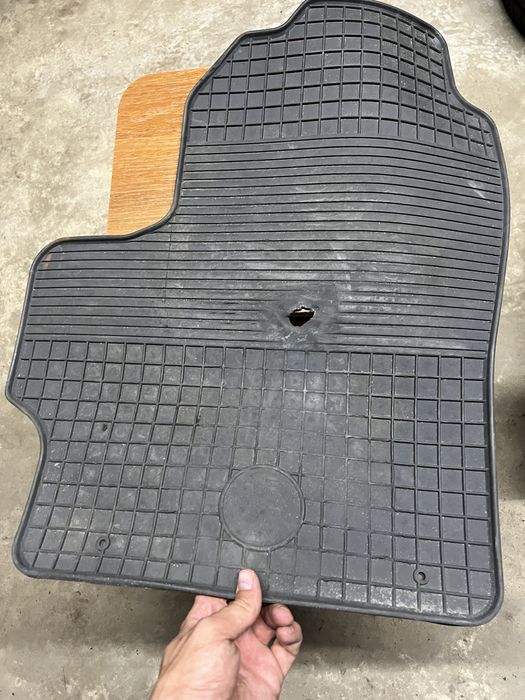 Автоковрик Mazda 3