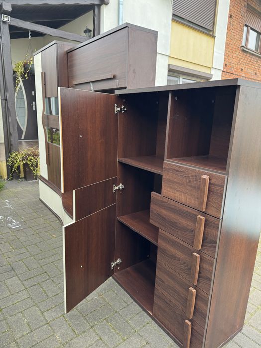 Zestaw mebli meblościanka z szafami