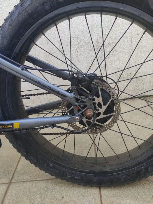 Bicicleta elétrica fat bike