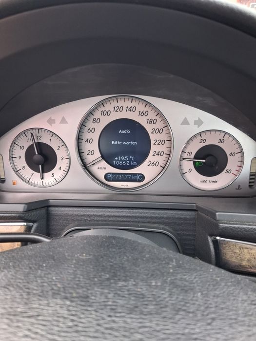 MERCEDES klasa E W211
