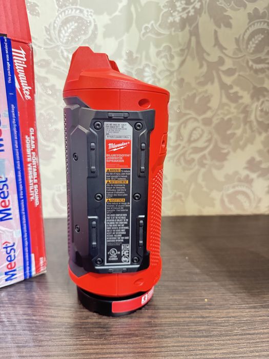 Milwaukee M12 2955-20  Bluetooth колонка