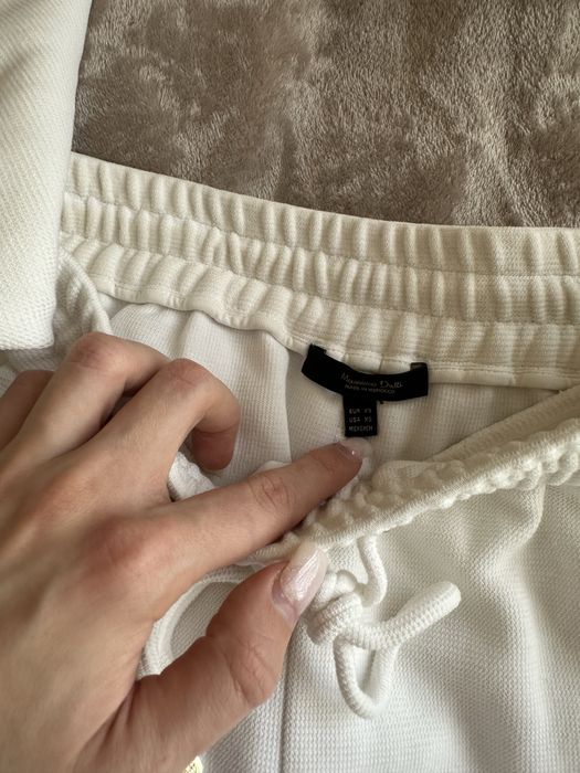 Жіночий костюм від Massimo Dutti