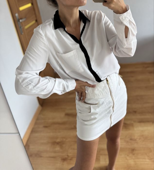 Koszula Sinsay M biała z czarnymi wstawkami elegancka