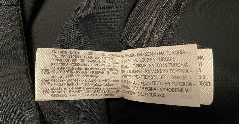 Spodnie krótkie damskie ZARA.