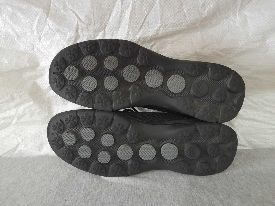 Женские кроссовки Skechers 39