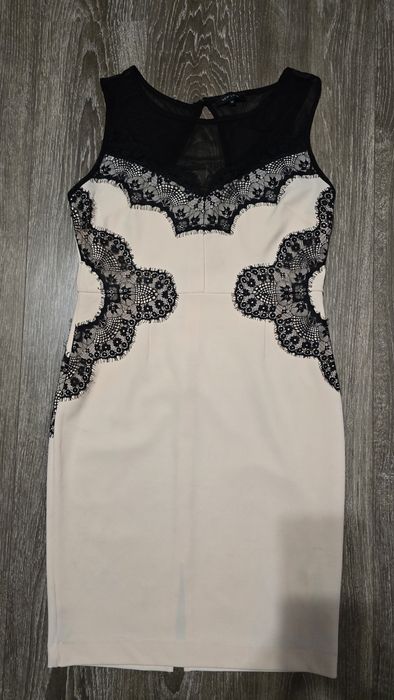 Сукні стильні жіночі кожна за 150 грн.