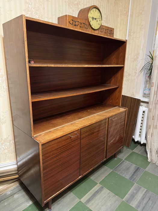 Шкаф для книг