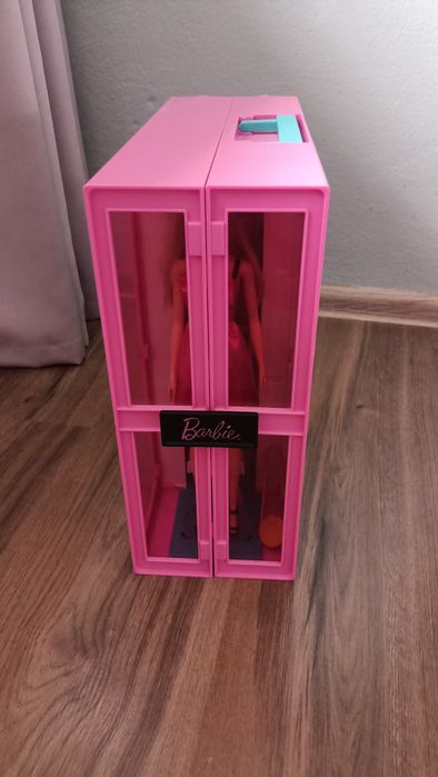 Garderoba Barbie