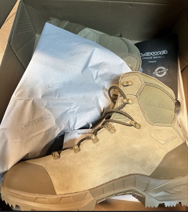 Buty LOWA 44 1/2 nowe
