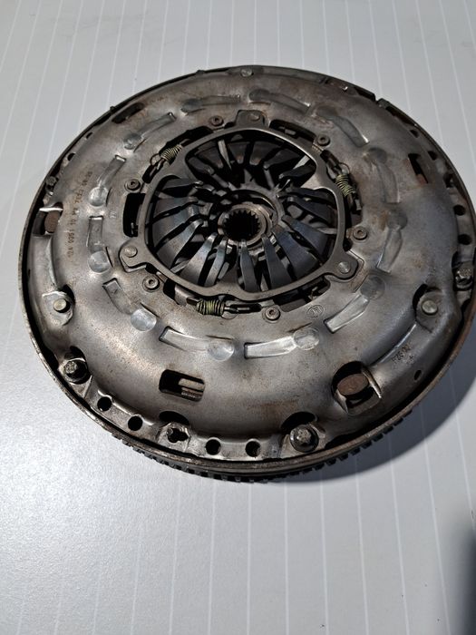Sprzęgło dwumas 1.9cdti m32 Opel Astra H  Zafira B  Vectra C