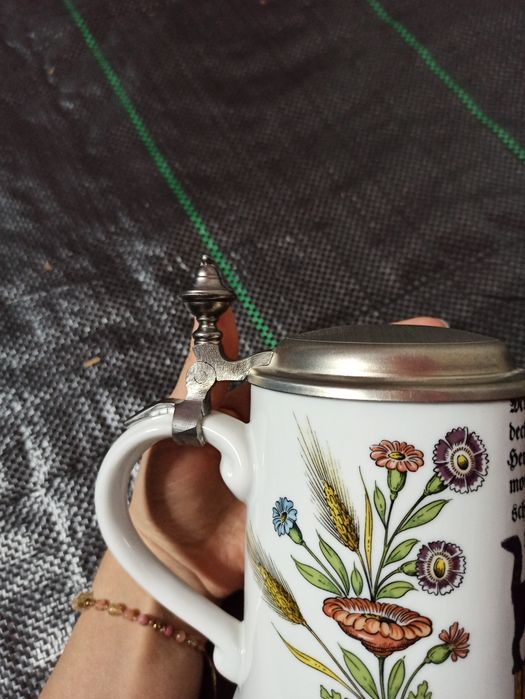 Kolekcjonerski kufel z cynową klapką