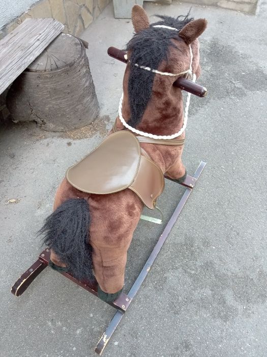 Конь конячка каталка