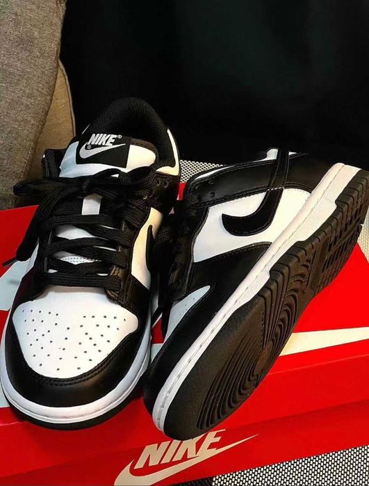 Nike Dunk Low Czarny R.42