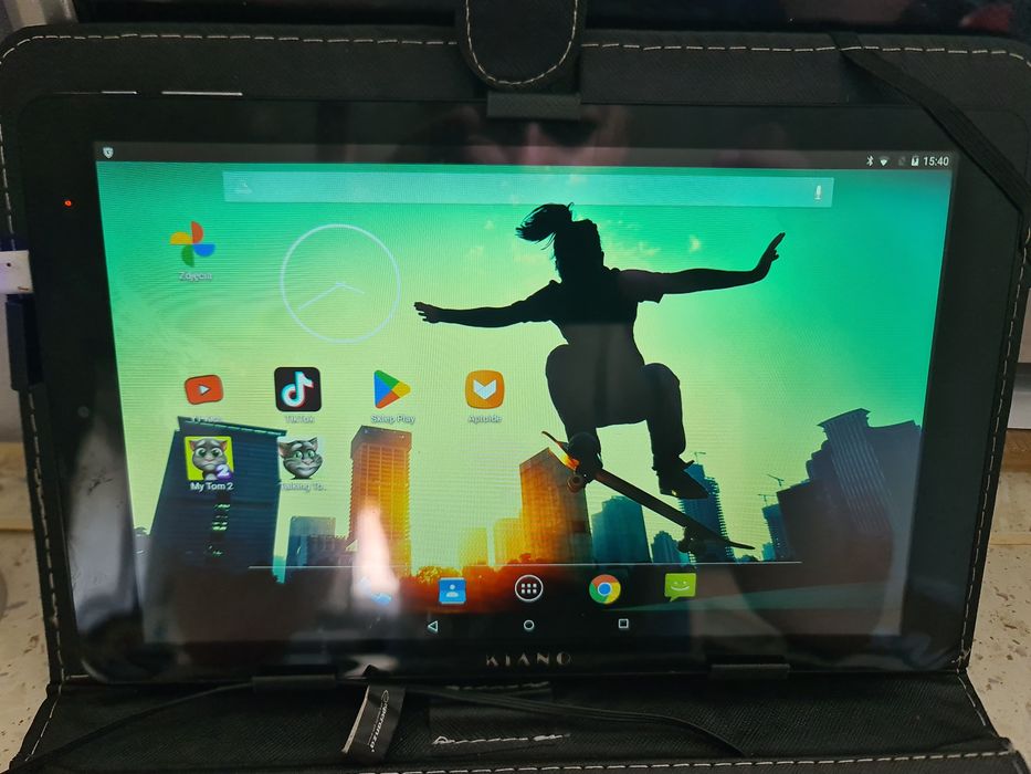 Tablet 10 cali kiano plus klawiatura i etui