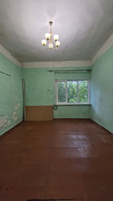 Продаж великої квартири, центр р-н музея Космонавтики