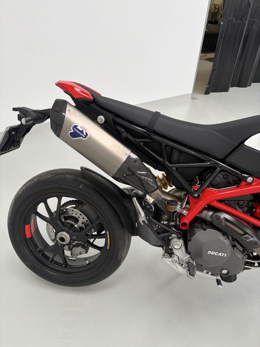 Hypermotard 950 SP como nova 147km