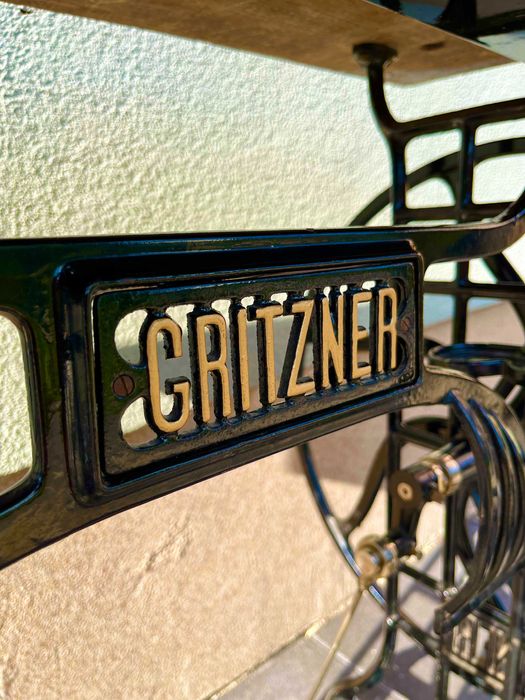 Zabytkowa maszyna - można przerobić na stolik