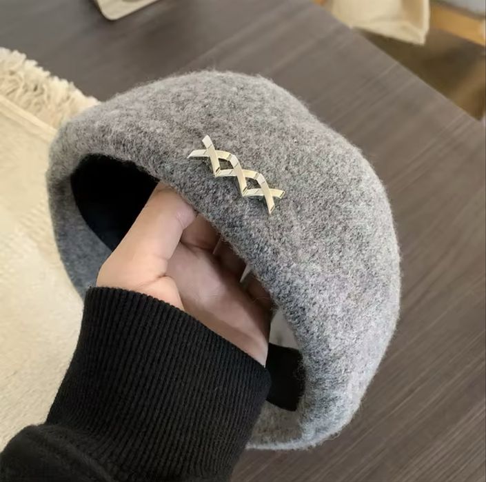 Новая теплая кепи на большую голову от 55-58 см