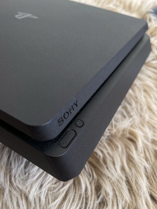 PlayStation 4 Slim 500GB | Ідеальний стан | 2 геймпади