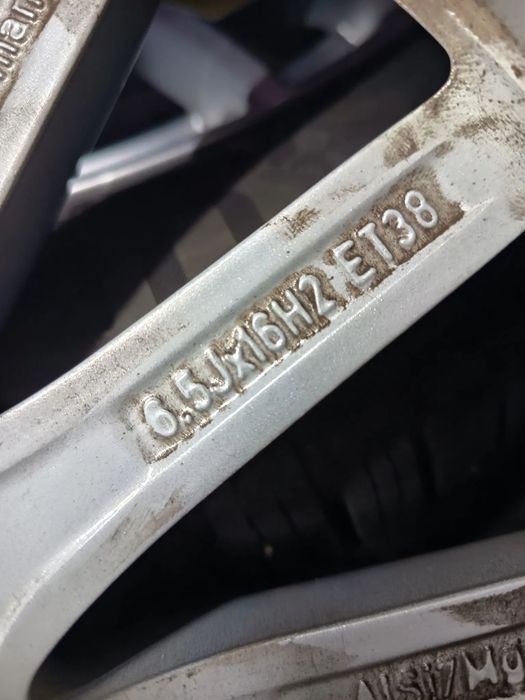 Jante de liga leve Mercedes-Benz C W205 R16  Ref: A2054012502