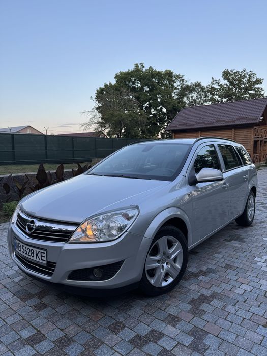 Opel astra H 2009р продам Опель Астра Н  авто в рідній фарбі