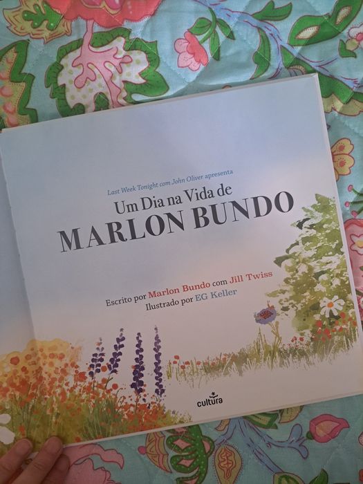 Livro "Um Dia na Vida de MARLON BUNDO"