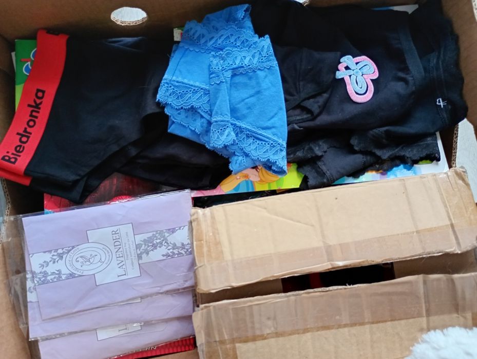 Karton mix biedronka action inne S1605