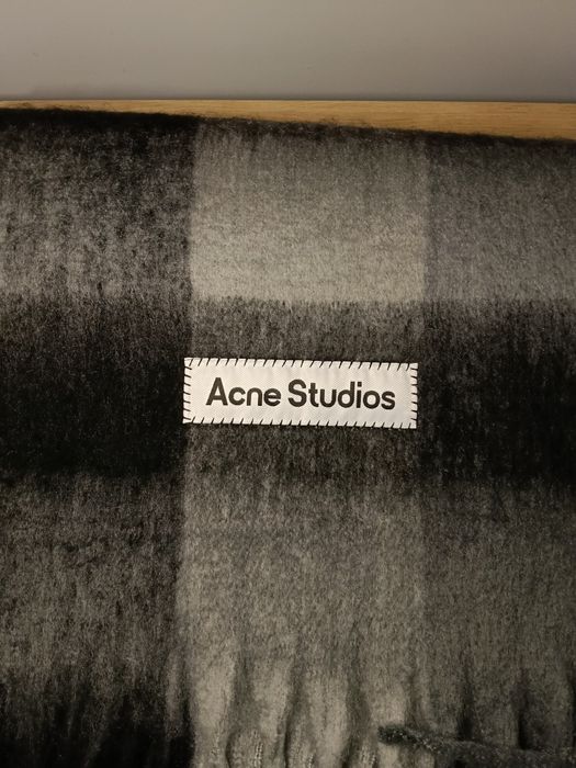 Szalik acne studios