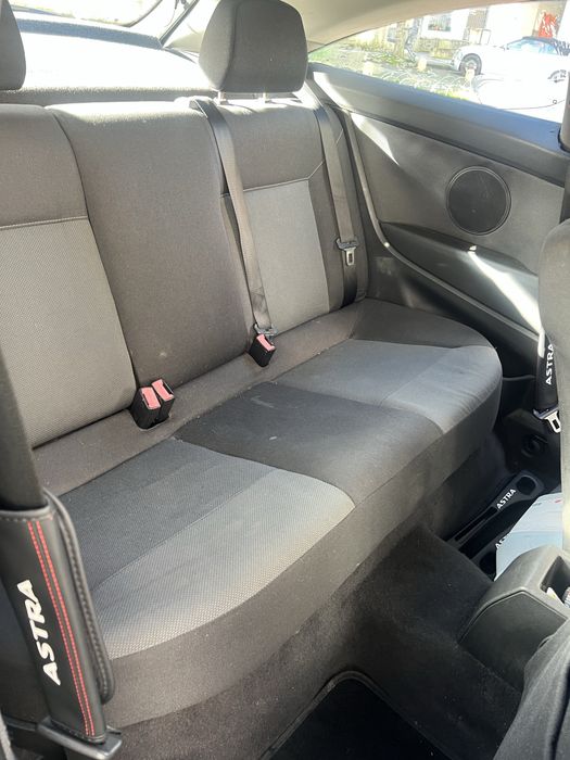 Opel astra gtc em muito bom estado