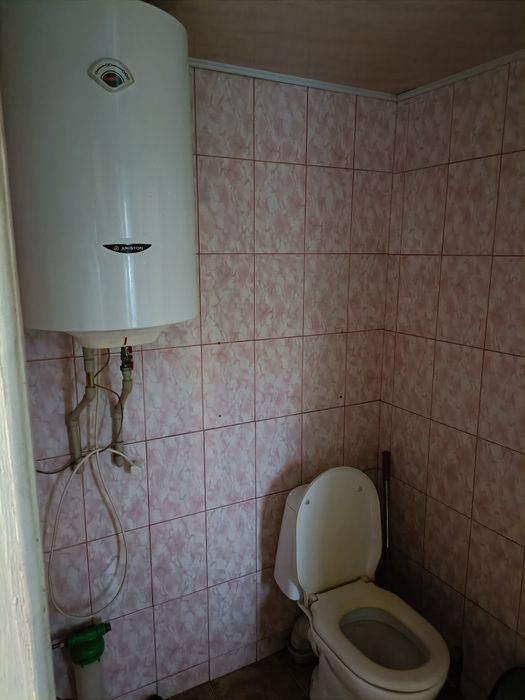 Продам півбудинку в мальовничому місці (150 км від Києва)