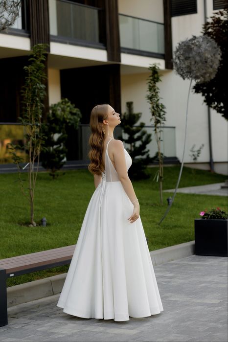 Випускна / весільна сукня