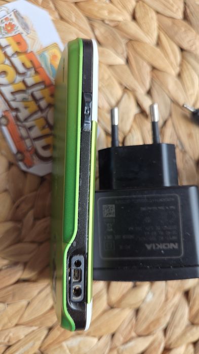 Nokia 5000 PL bez simloka z ładowarką