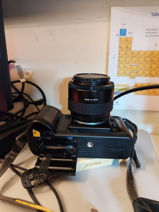 Nikon N4004s com lente 35-70mm