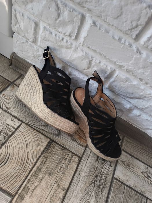 Босоніжки чорні, замшеві