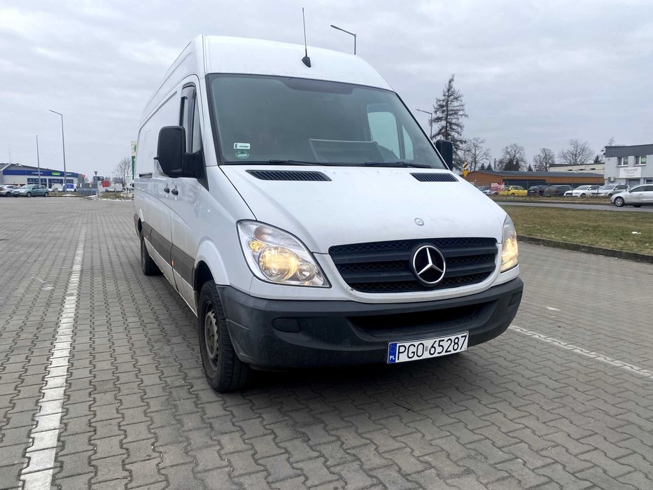 Oferuję TRANSPORT busem o ładowności 1500kg