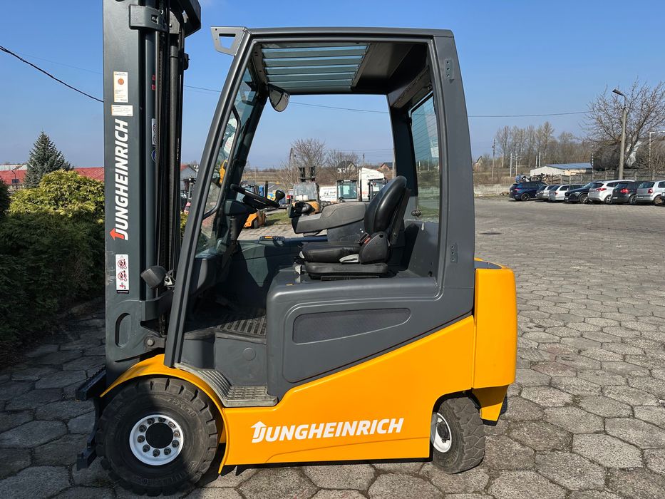 Wózek Widłowy Jungheinrich EFG425 bateria 2020 Rok,2,5t