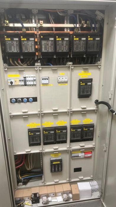 Usługi montaż instalacji elektrycznej automatyki domowej przemysłowej