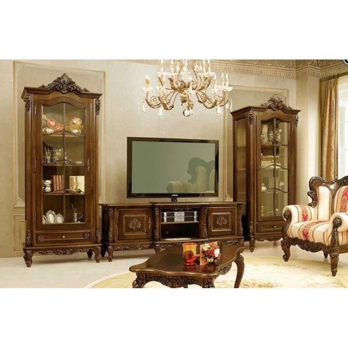 Класичні меблі з натурального дерева