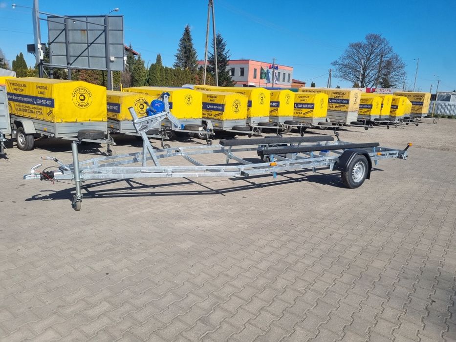 Przyczepa do łodzi podłodziowa jednoosiowa Dmc 1350kg do dł 680+100cm
